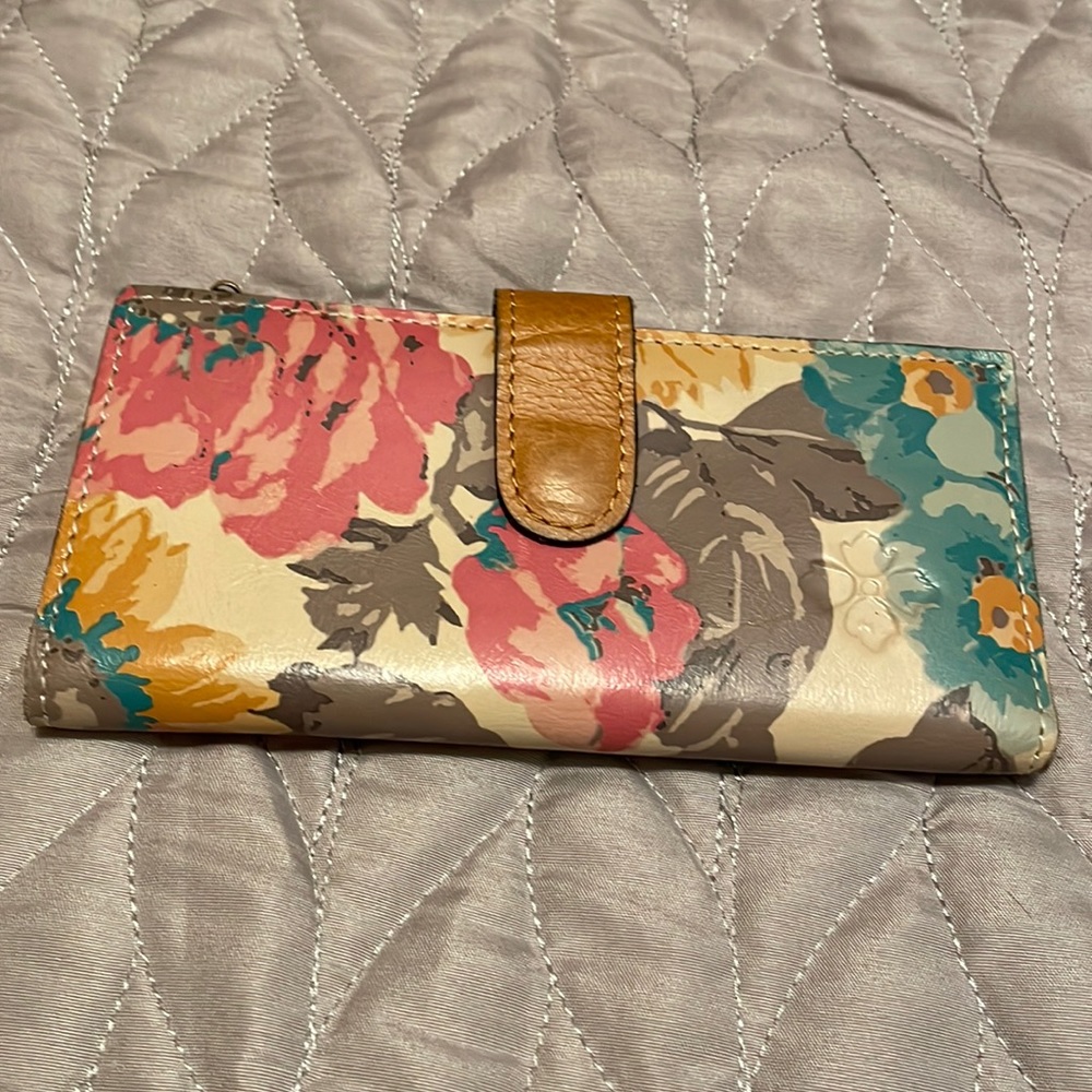 EUC Patricia Nash wallet